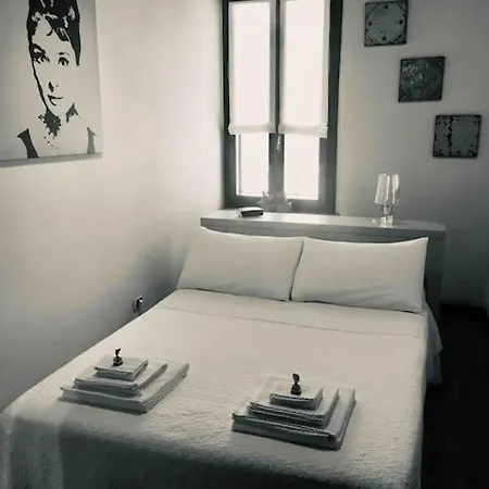 Al 32 In Centro Storico Apartment *